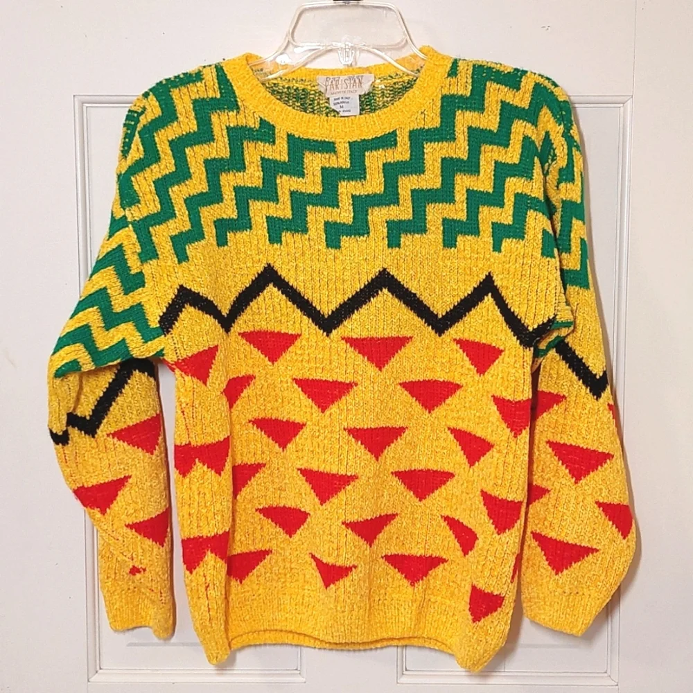 Funky colorful vintage sweater, size M runs small - Picture 2 of 6